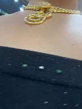 Hannahpradaa  online show from 11-24-25, 08:53