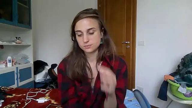 SinnEmily online show from 05-08-26, 07:23