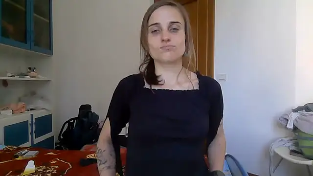 SinnEmily online show from 05-25-26, 07:40