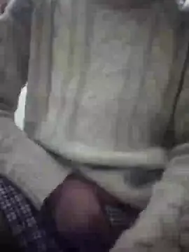 Snapshot of Luckysucks chatting on 10-27-25, 11:05 Luckysucks online show from 10-27-25, 11:05