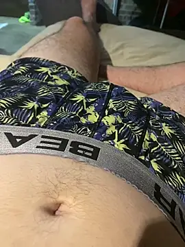 Snapshot of FestiveWolf225 chatting on 11-18-25, 06:00 FestiveWolf225 online show from 11-18-25, 06:00