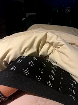 Snapshot of FestiveWolf225 chatting on 11-04-25, 07:06 FestiveWolf225 online show from 11-04-25, 07:06