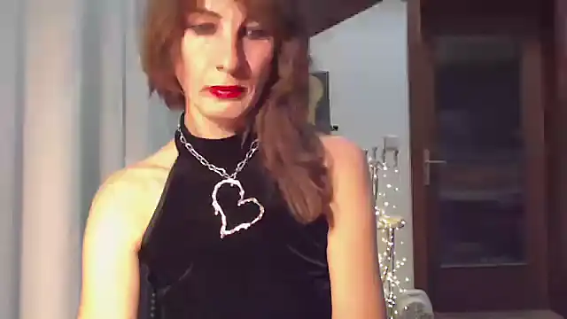 MissDyannis online show from 11-10-25, 09:09