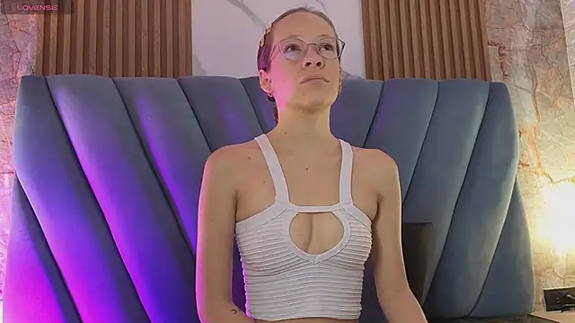 Salome cruxx online show from 04-15-26, 12:10