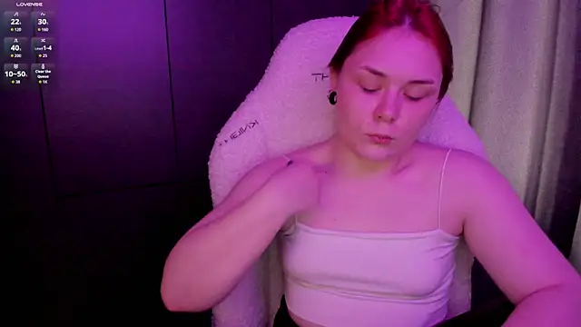 Snapshot of sophia_lix chatting on 07-18-26, 10:40 sophia lix online show from 07-18-26, 10:40