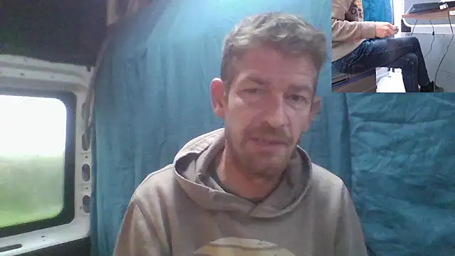 Snapshot of maxtoxic_hot chatting on 10-29-25, 03:00 maxtoxic hot online show from 10-29-25, 03:00