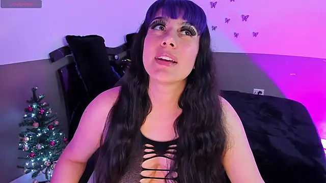 Monserrat Cute  online show from 11-25-25, 03:29