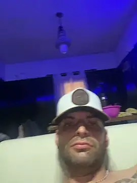 Elbrosss1992 online show from 04-17-26, 09:06