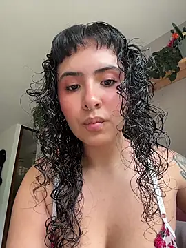 SugarTroubl33 online show from 02-10-26, 01:10