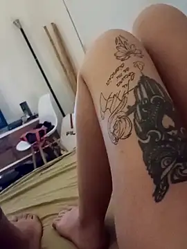 coralu2215 online show from 02-12-26, 08:58