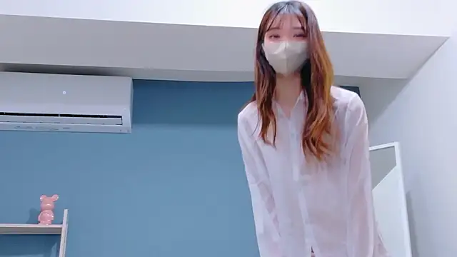 Sana-jpn online show from 02-17-26, 04:10