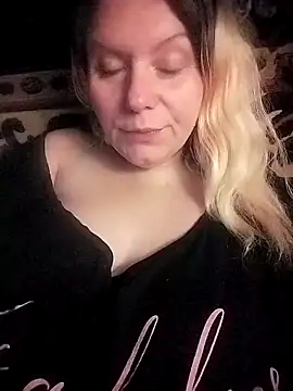 Lana-murr online show from 12-16-25, 09:08