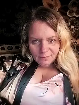 Lana-murr online show from 11-15-25, 05:33