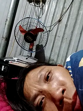 bella-la online show from 12-22-25, 11:10