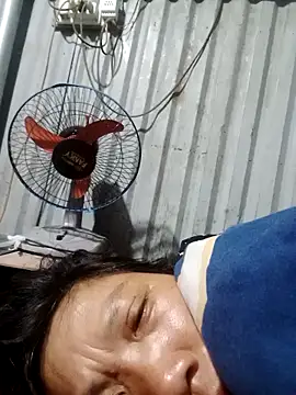 bella-la online show from 11-28-25, 09:48