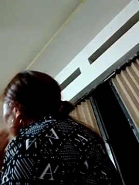 bella-la online show from 02-10-26, 12:37