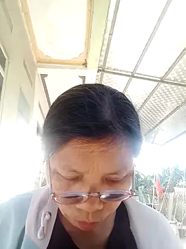 bella-la online show from 11-28-25, 08:47