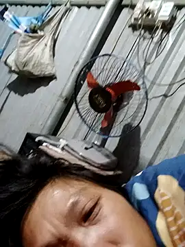 bella-la online show from 12-21-25, 11:05