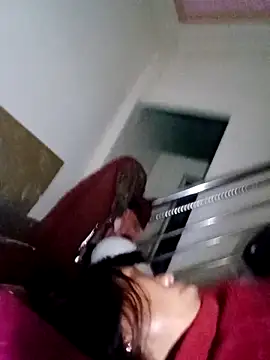 bella-la online show from 12-20-25, 10:56