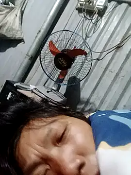 bella-la online show from 11-29-25, 11:05