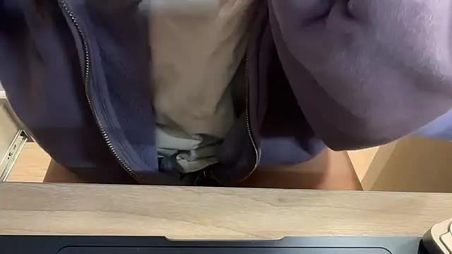 AlishaCheng online show from 01-07-26, 06:46