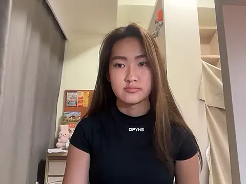 AlishaCheng online show from 12-20-25, 01:36