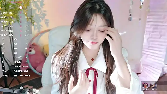 Yiluo95 online show from 06-12-26, 02:04