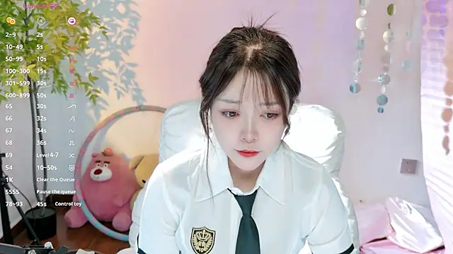 Yiluo95 online show from 05-26-26, 02:59