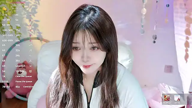 Yiluo95 online show from 05-20-26, 04:04
