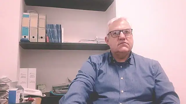 Snapshot of Diegoriv71 chatting on 02-10-26, 01:32 Diegoriv71 online show from 02-10-26, 01:32