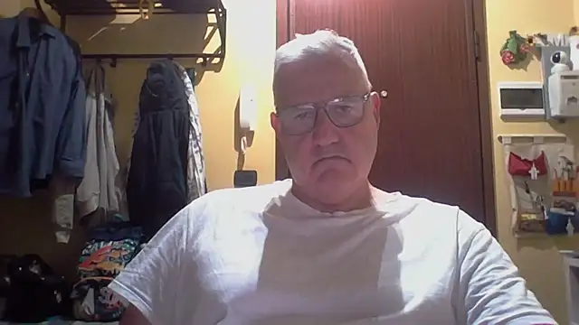 Diegoriv71 online show from 05-13-26, 07:43