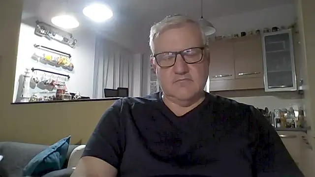 Snapshot of Diegoriv71 chatting on 02-14-26, 11:27 Diegoriv71 online show from 02-14-26, 11:27