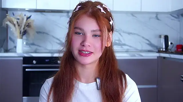 YettaCalabria online show from 12-19-25, 11:34