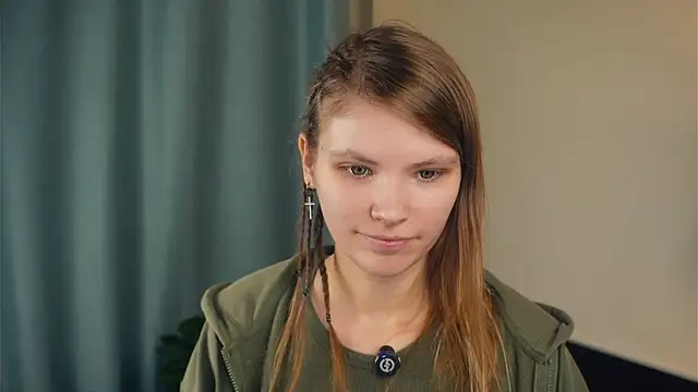 Snapshot of YoshieGradney chatting on 10-28-25, 08:24 YoshieGradney online show from 10-28-25, 08:24