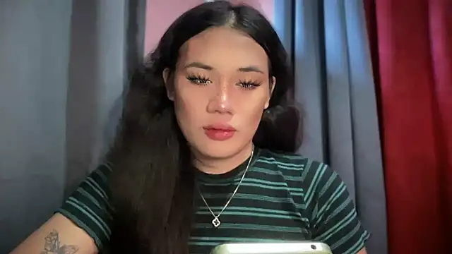 untouchable mia online show from 11-29-25, 01:06