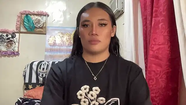 untouchable mia online show from 11-26-25, 05:46