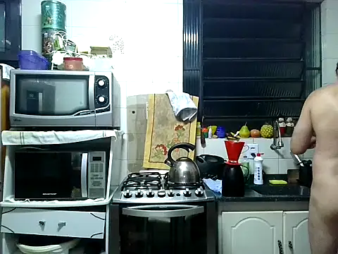 Snapshot of Alex-Naturista chatting on 01-07-26, 07:24 Alex-Naturista online show from 01-07-26, 07:24