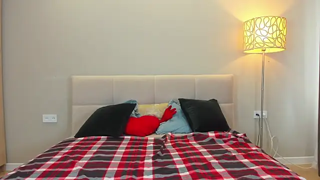 babyyullii online show from 05-07-26, 01:43