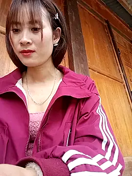 Em xinh01 online show from 03-17-26, 04:48