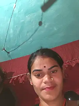 Snapshot of Suneeta_cut420 chatting on 10-29-25, 04:28 Suneeta cut420 online show from 10-29-25, 04:28