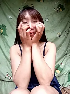 Snapshot of Linh_sexy98 chatting on 05-17-26, 09:20 Linh sexy98 online show from 05-17-26, 09:20