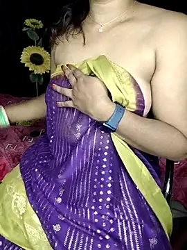 shreyareddy99 online show from 02-18-26, 04:03