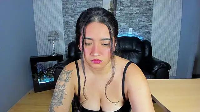 Amber Smitt19 online show from 01-13-26, 12:53