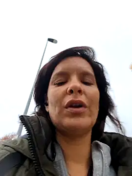 Piediniecollant online show from 11-15-25, 07:01