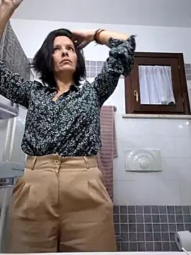 Piediniecollant online show from 11-07-25, 05:45