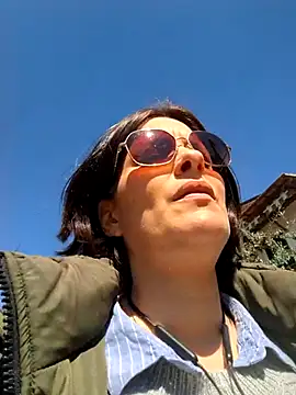 Piediniecollant online show from 04-08-26, 10:17