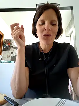 Piediniecollant online show from 06-03-26, 10:38