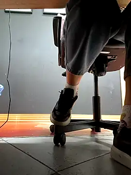 Piediniecollant online show from 11-03-25, 01:15