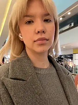 Leila La online show from 11-01-25, 09:14