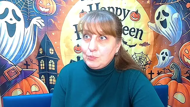 Snapshot of JessicaMery chatting on 10-28-25, 12:48 JessicaMery online show from 10-28-25, 12:48